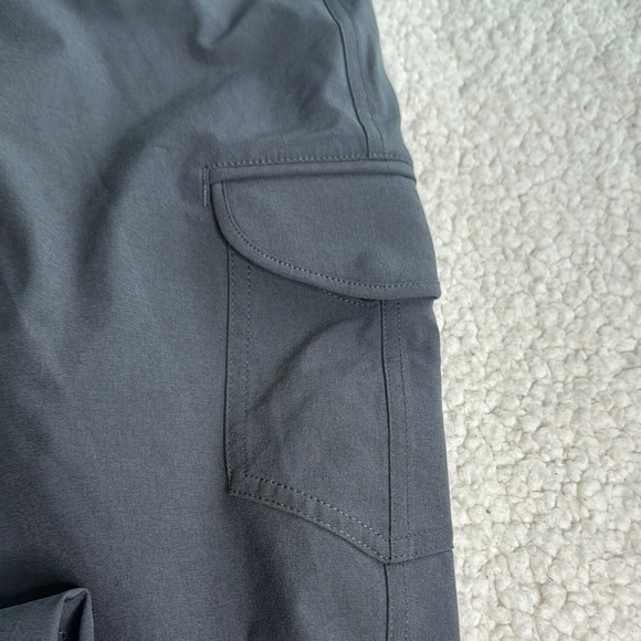 Kuhl Women's Gray Cargo Pants - Picture 4 of 7